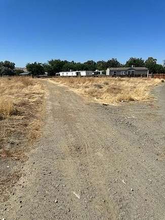0.57 Acres of Residential Land for Sale in Coalinga, California