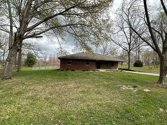4.1 Acres of Land with Home for Sale in Albany, Kentucky