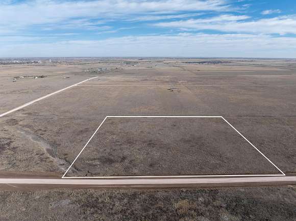 10 Acres of Land for Sale in Canyon, Texas