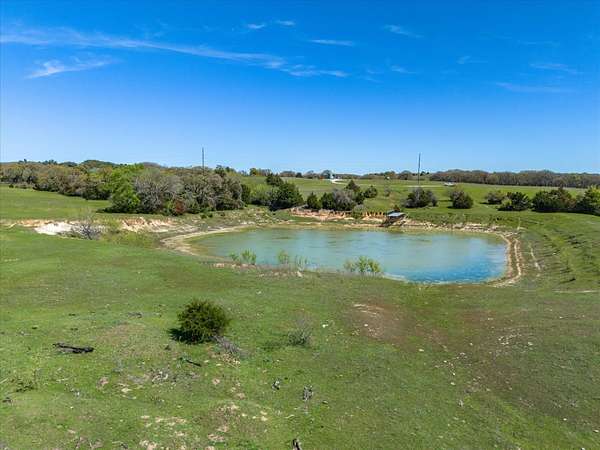 6 Acres of Land for Sale in Alvord, Texas