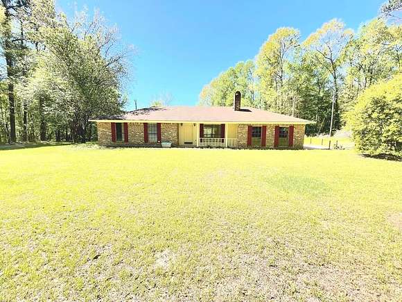 2.5 Acres of Residential Land with Home for Sale in Monticello, Mississippi