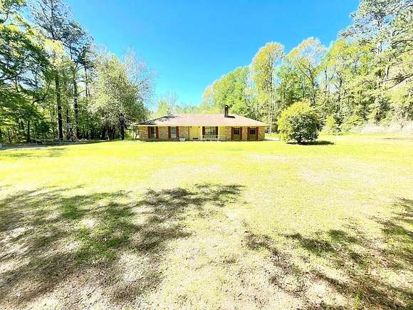 2.5 Acres of Residential Land with Home for Sale in Monticello, Mississippi