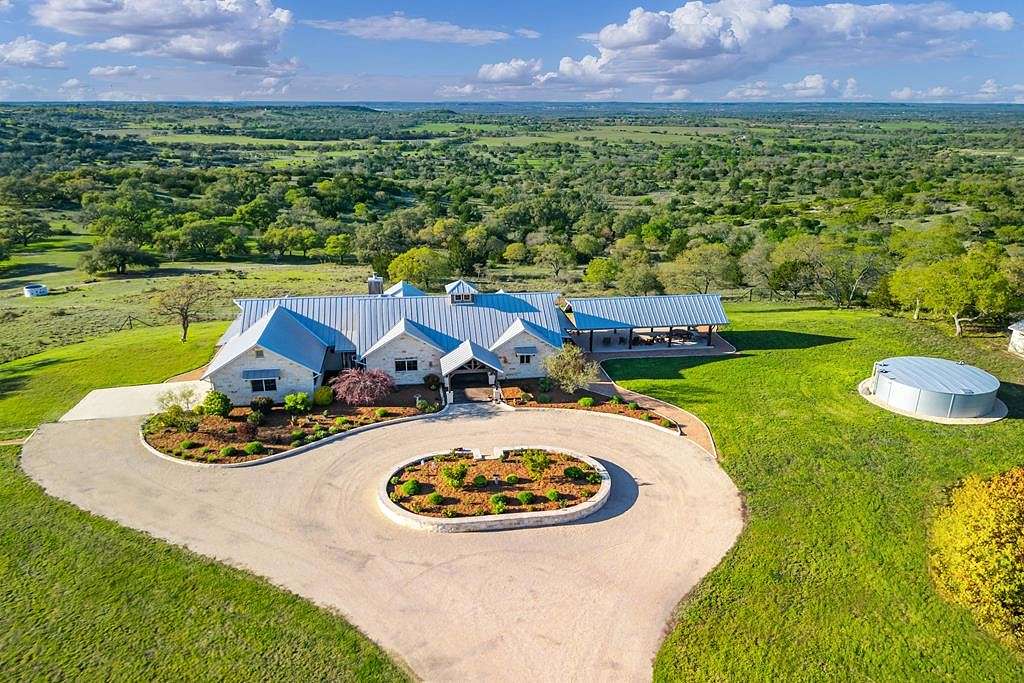 100 Acres of Land for Sale in Fredericksburg, Texas