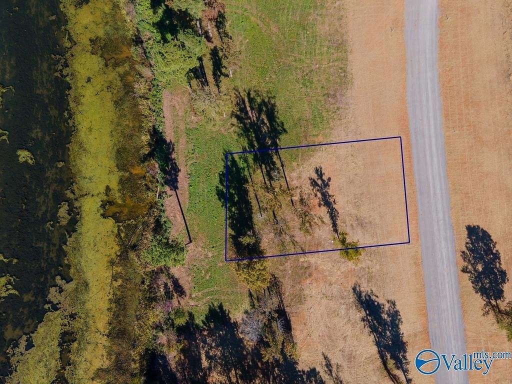 0.39 Acres of Land for Sale in Guntersville, Alabama