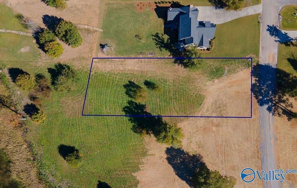 0.66 Acres of Land for Sale in Guntersville, Alabama