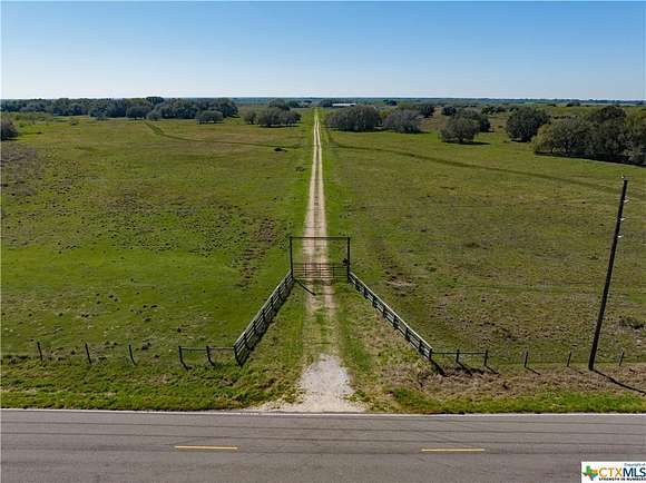 412 Acres of Agricultural Land for Sale in Damon, Texas
