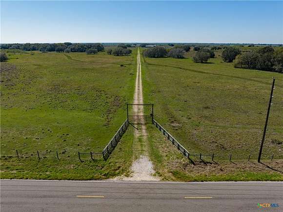 412 Acres of Agricultural Land for Sale in Damon, Texas