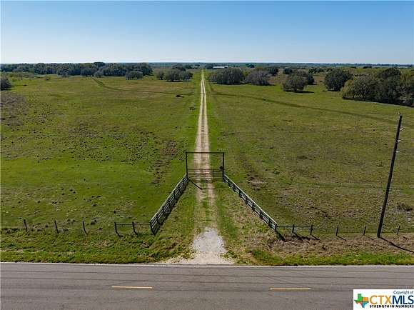 412.21 Acres of Agricultural Land for Sale in Damon, Texas