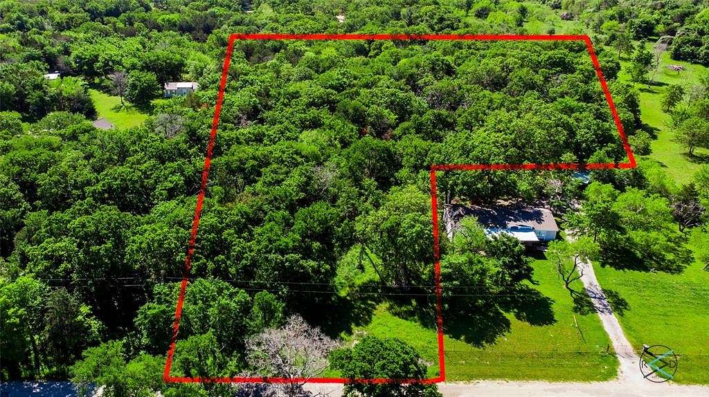 4 Acres of Residential Land for Sale in Corsicana, Texas