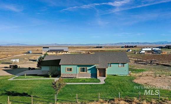 5 Acres of Residential Land with Home for Sale in Boise, Idaho