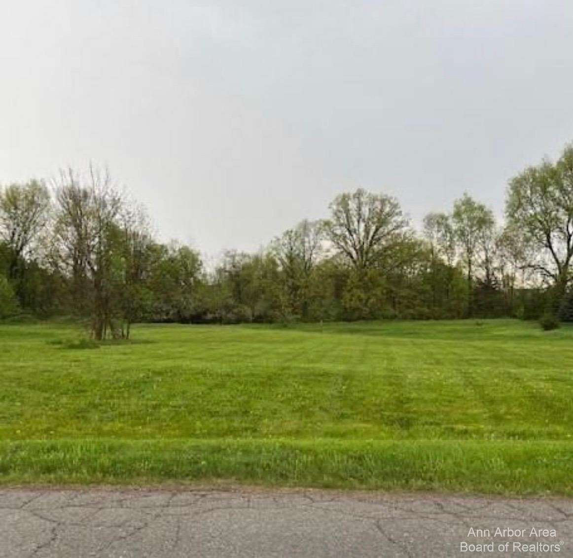 1.06 Acres of Residential Land for Sale in Howell, Michigan