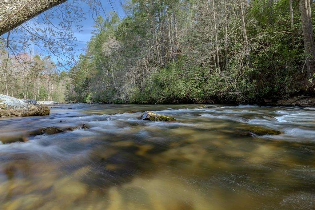 15.7 Acres of Land with Home for Sale in Blue Ridge, Georgia