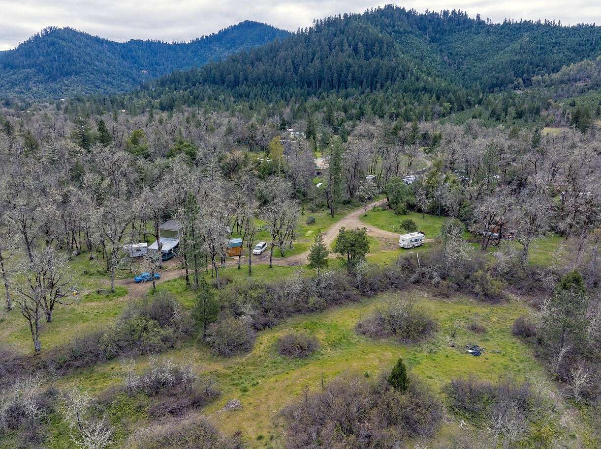 5.1 Acres of Residential Land for Sale in Selma, Oregon