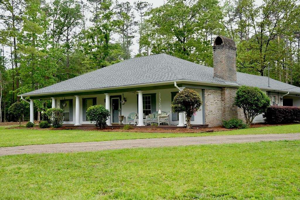 3.6 Acres of Land with Home for Sale in Summit, Mississippi