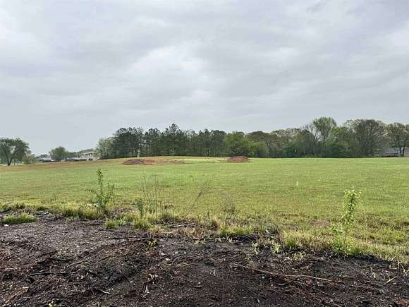 10.4 Acres of Commercial Land for Sale in Tuscumbia, Alabama