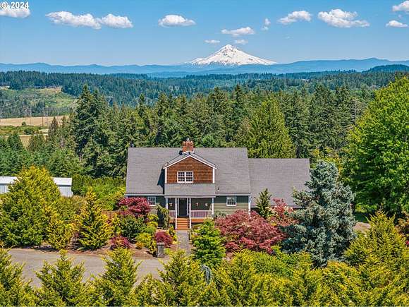 30.61 Acres of Agricultural Land with Home for Sale in Oregon City, Oregon