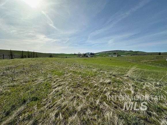 2.8 Acres of Residential Land for Sale in Viola, Idaho