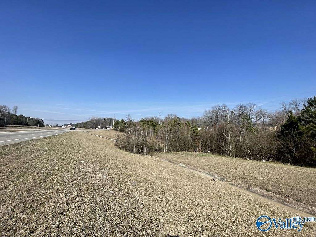 2 Acres of Commercial Land for Sale in Arab, Alabama