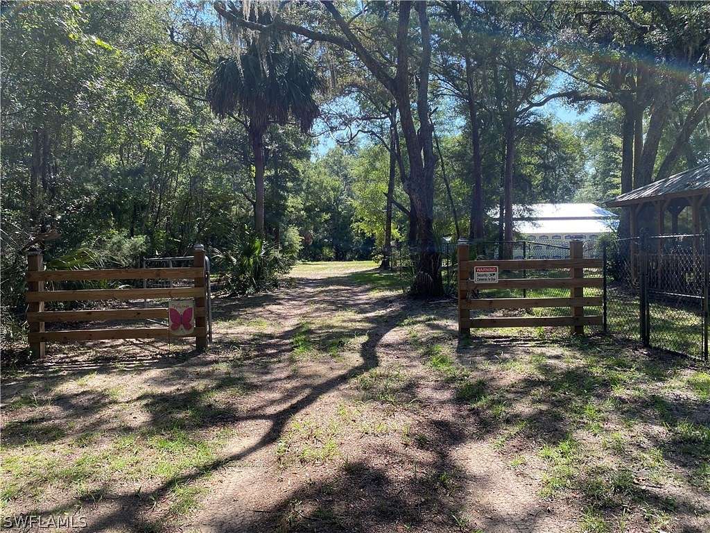 0.5 Acres of Residential Land for Sale in Steinhatchee, Florida