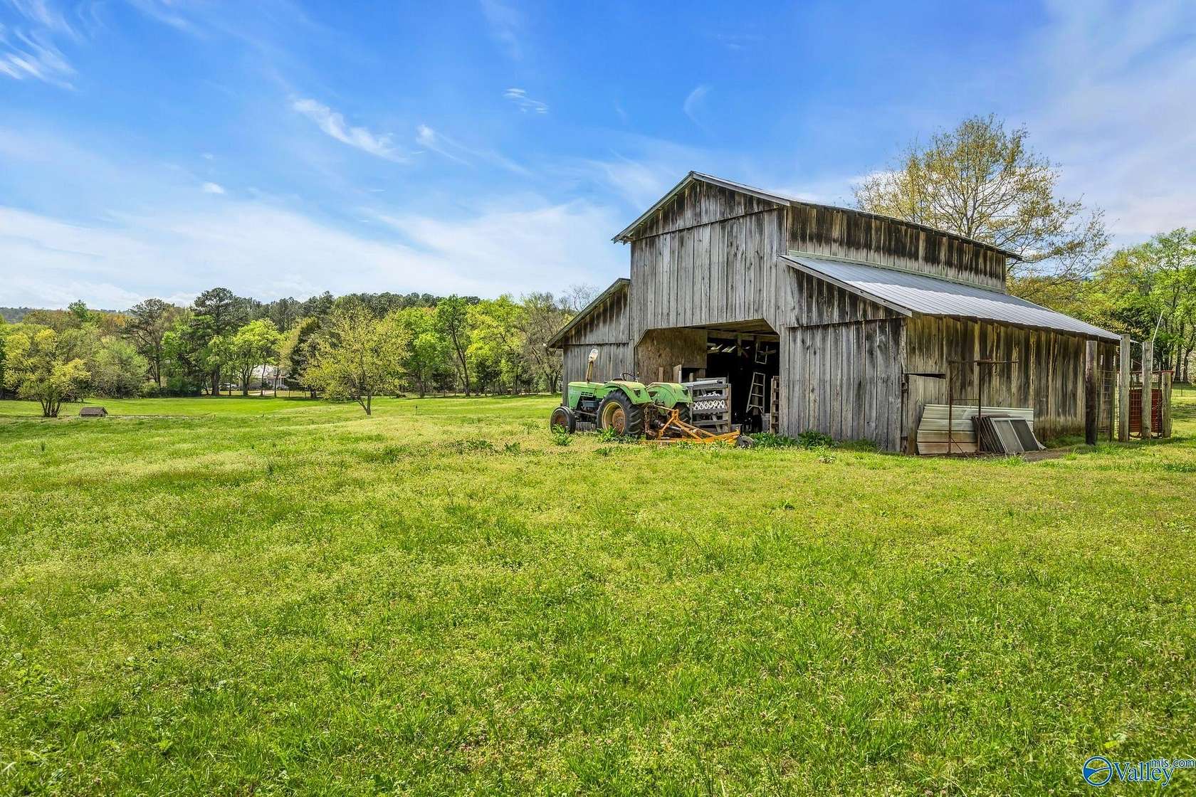 7.7 Acres of Residential Land for Sale in Owens Cross Roads, Alabama