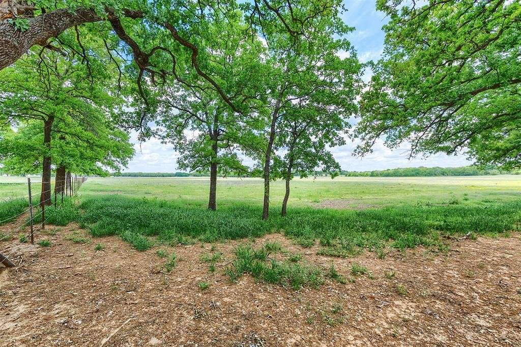 11 Acres of Land for Sale in Burleson, Texas