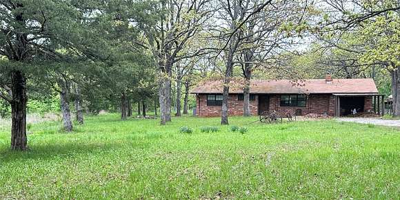 20 Acres of Land with Home for Sale in Maud, Oklahoma