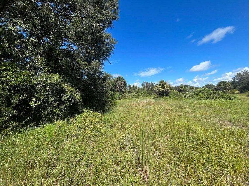 1.25 Acres of Land for Sale in Okeechobee, Florida