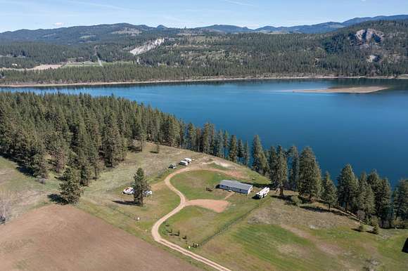 4.4 Acres of Residential Land with Home for Sale in Kettle Falls, Washington