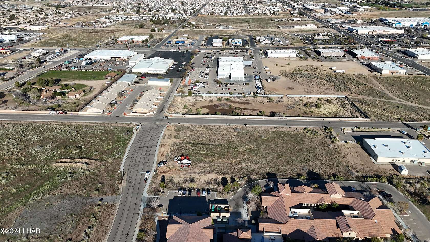 0.77 Acres of Commercial Land for Sale in Kingman, Arizona