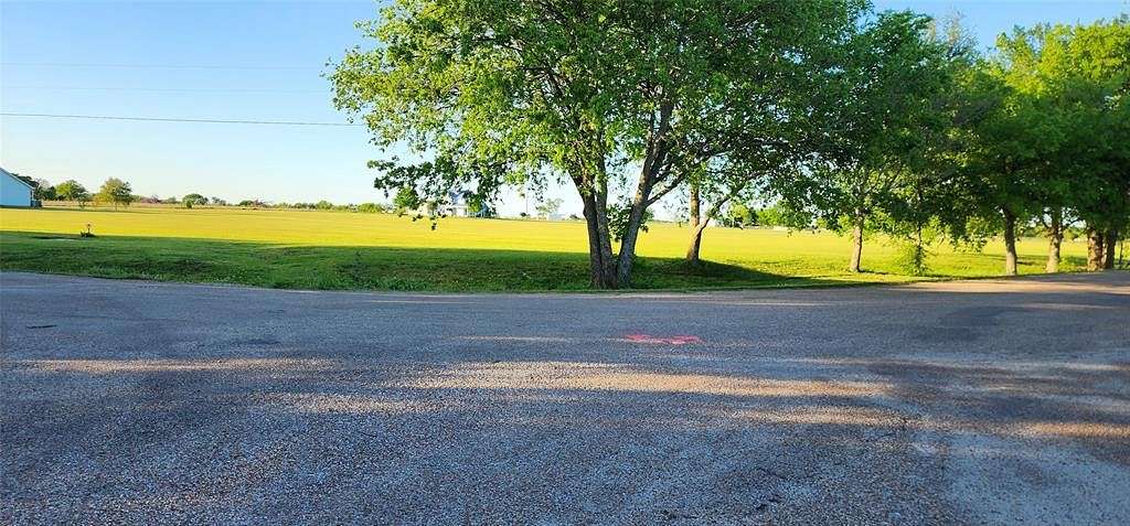 1.8 Acres of Residential Land for Sale in Grandview, Texas