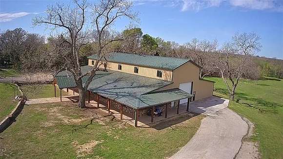 18.6 Acres of Land with Home for Sale in Blue Ridge, Texas