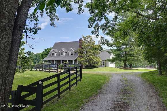 7 Acres of Residential Land with Home for Sale in Goshen, Kentucky