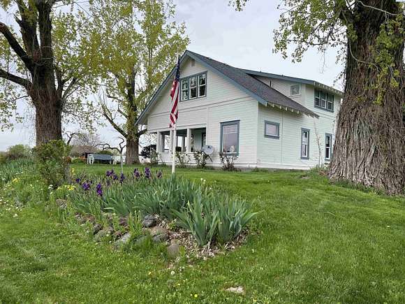 8.8 Acres of Land with Home for Sale in Prosser, Washington