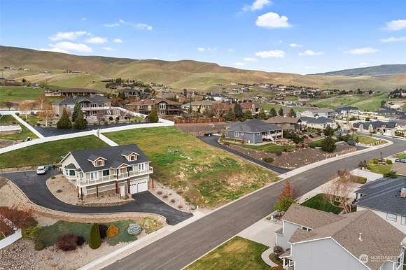 0.47 Acres of Residential Land for Sale in Wenatchee, Washington
