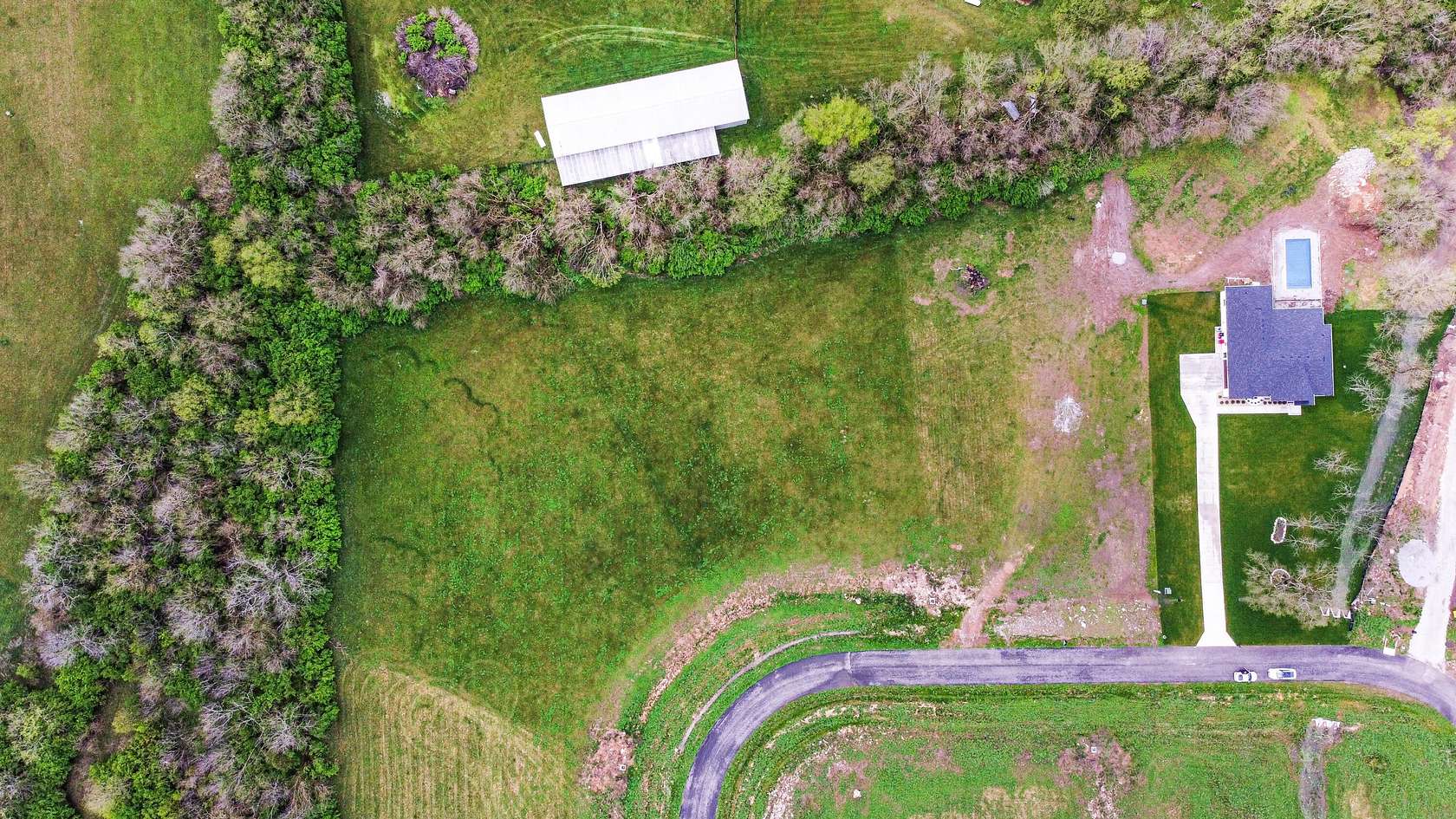 1 Acre of Residential Land for Sale in Nicholasville, Kentucky
