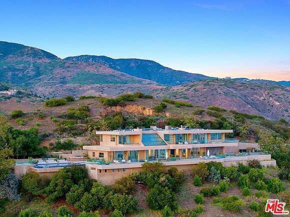 15.5 Acres of Land with Home for Sale in Malibu, California