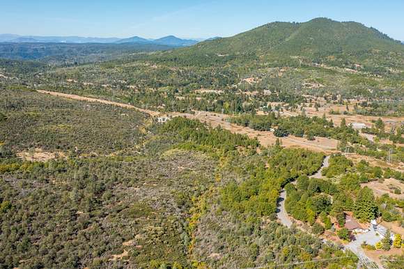 4.4 Acres of Land for Sale in Round Mountain, California