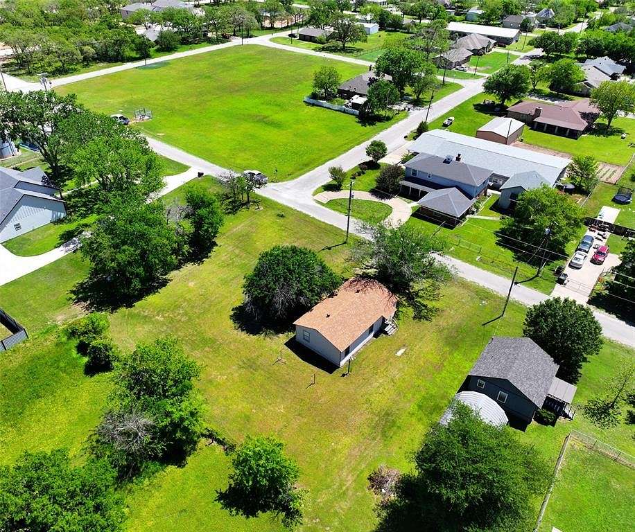 0.44 Acres of Residential Land for Sale in Tolar, Texas