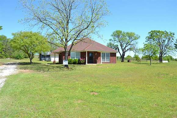 4 Acres of Residential Land with Home for Sale in Weatherford, Texas