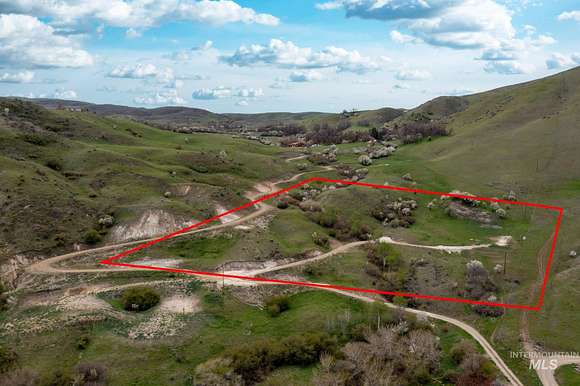 7.4 Acres of Residential Land for Sale in Horseshoe Bend, Idaho