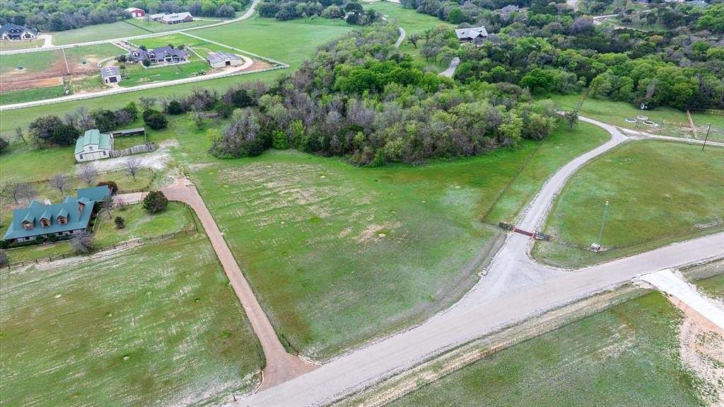 2.115 Acres of Land for Sale in Granbury, Texas