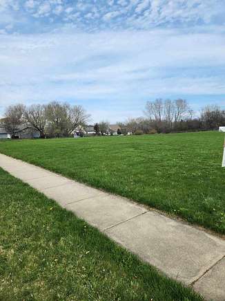 2.1 Acres of Residential Land for Sale in Gurnee, Illinois