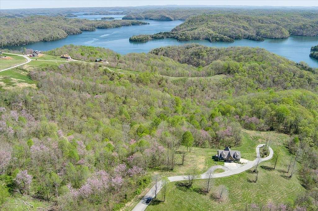 4.8 Acres of Residential Land for Sale in Hilham, Tennessee