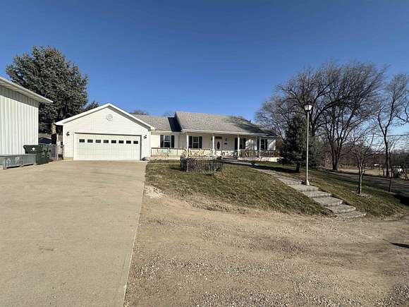3 Acres of Residential Land with Home for Sale in Sioux City, Iowa