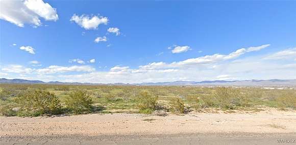 4.32 Acres of Land for Sale in Golden Valley, Arizona