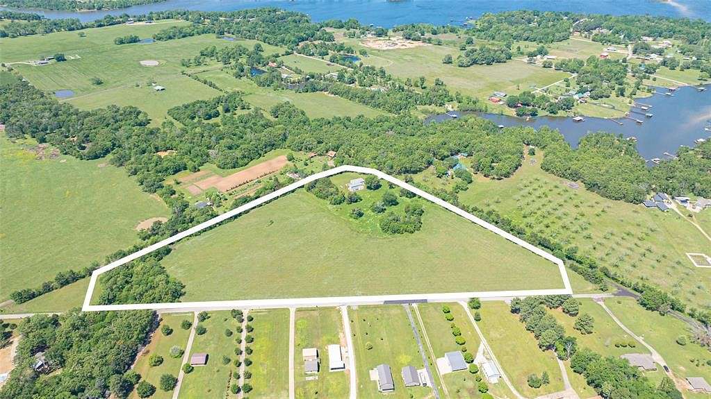17.9 Acres of Land for Sale in Alba, Texas