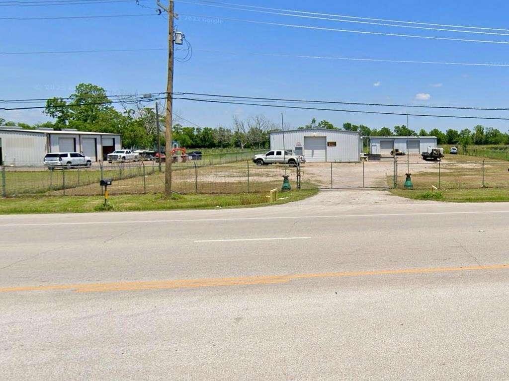 7.5 Acres of Improved Commercial Land for Sale in Angleton, Texas
