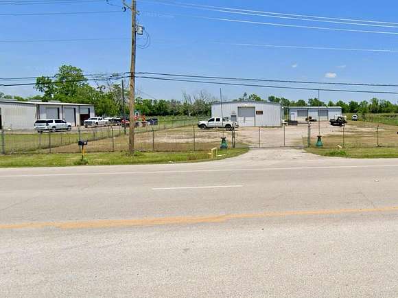7.5 Acres of Improved Commercial Land for Sale in Angleton, Texas