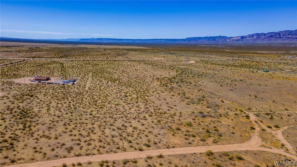 15 Acres of Land for Sale in Golden Valley, Arizona