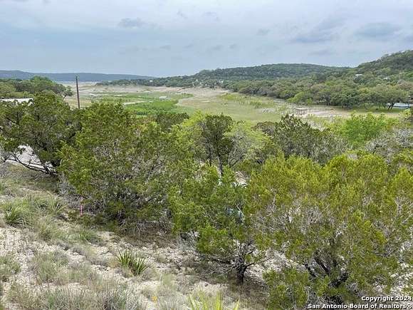 1.216 Acres of Residential Land for Sale in Lakehills, Texas